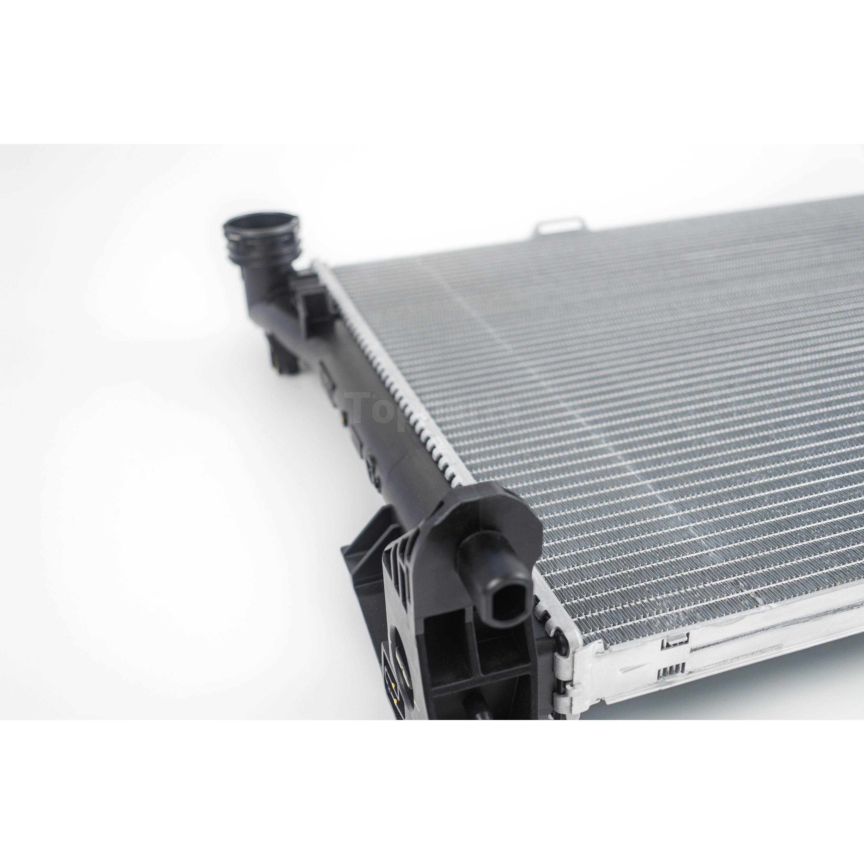 Genuine Mercedes-Benz W204 W205 W212 Engine Radiator [A 204 500 43 03]